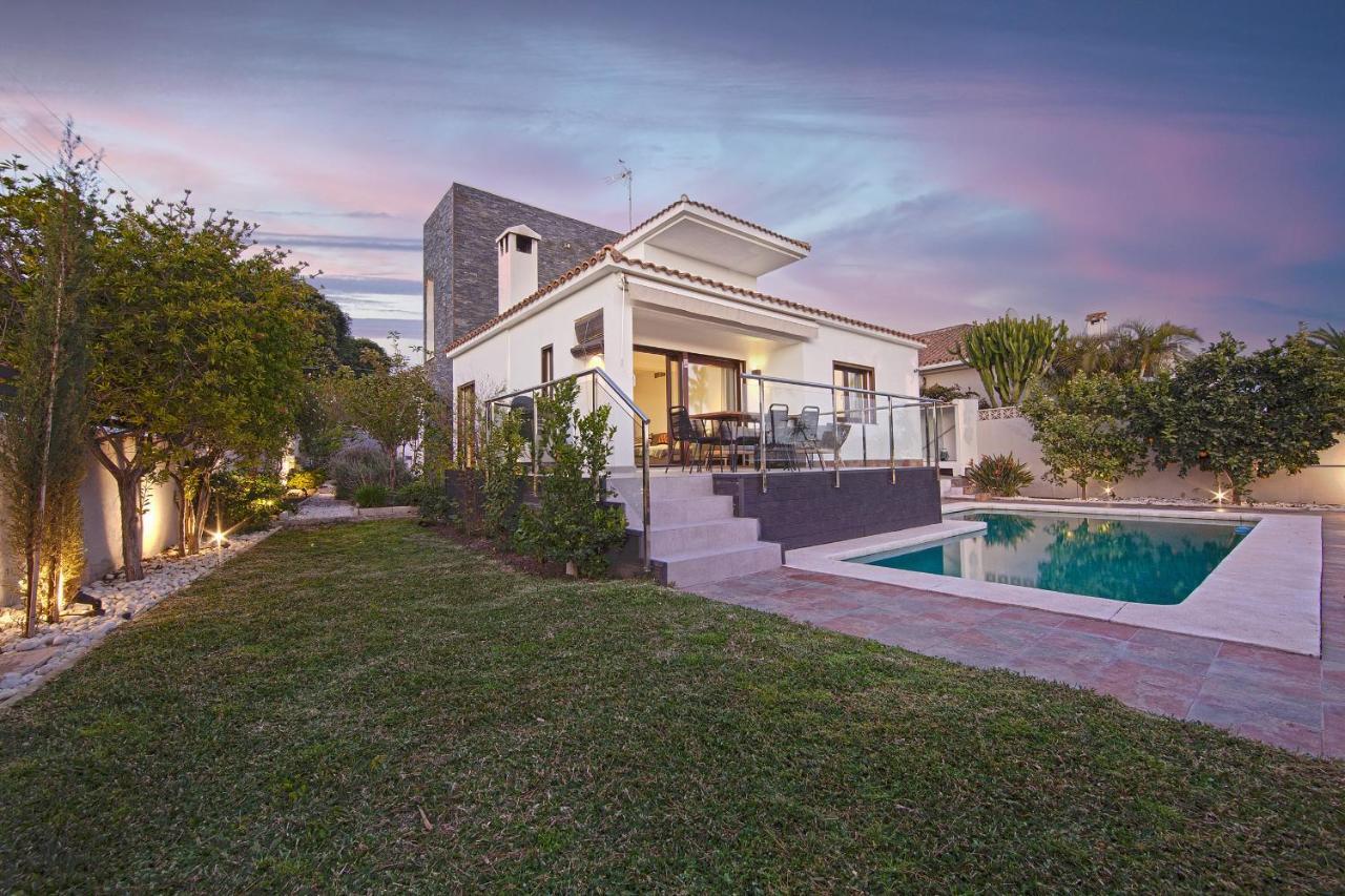 Modern Villa Close To Costabella Beach Marbella Eksteriør billede