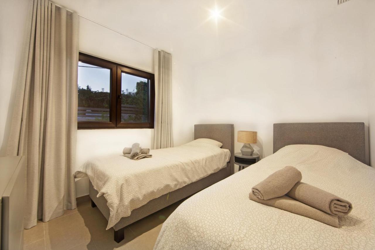 Modern Villa Close To Costabella Beach Marbella Eksteriør billede